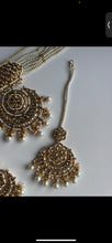 Load image into Gallery viewer, Kundan Locket Set (2 colours)
