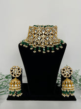 Load image into Gallery viewer, Janavi Pachi Choker Set
