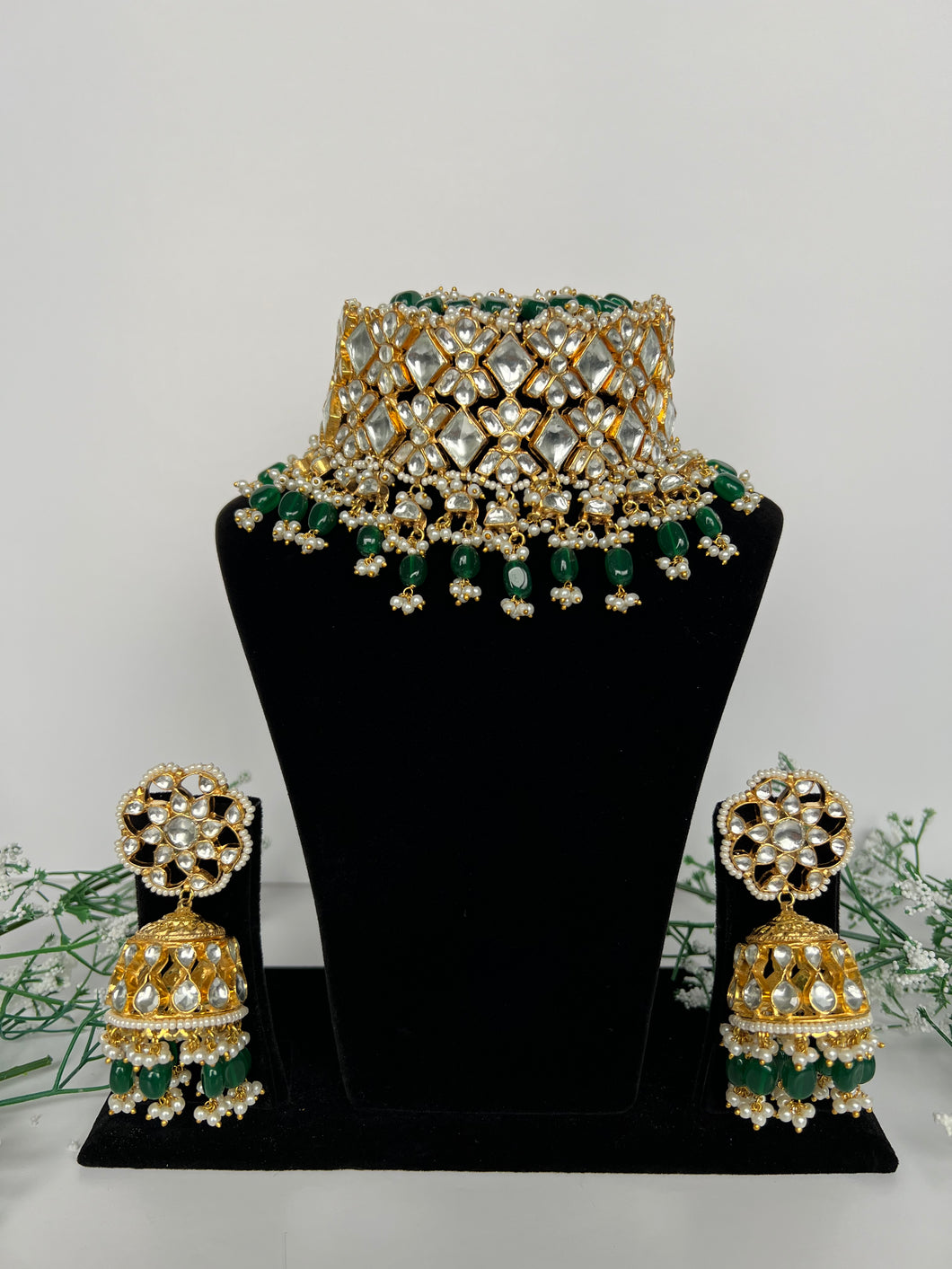 Janavi Pachi Choker Set