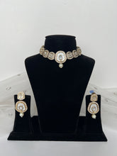 Load image into Gallery viewer, White Kundan Set
