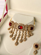 Load image into Gallery viewer, Ruby Tiyani Kundan Set
