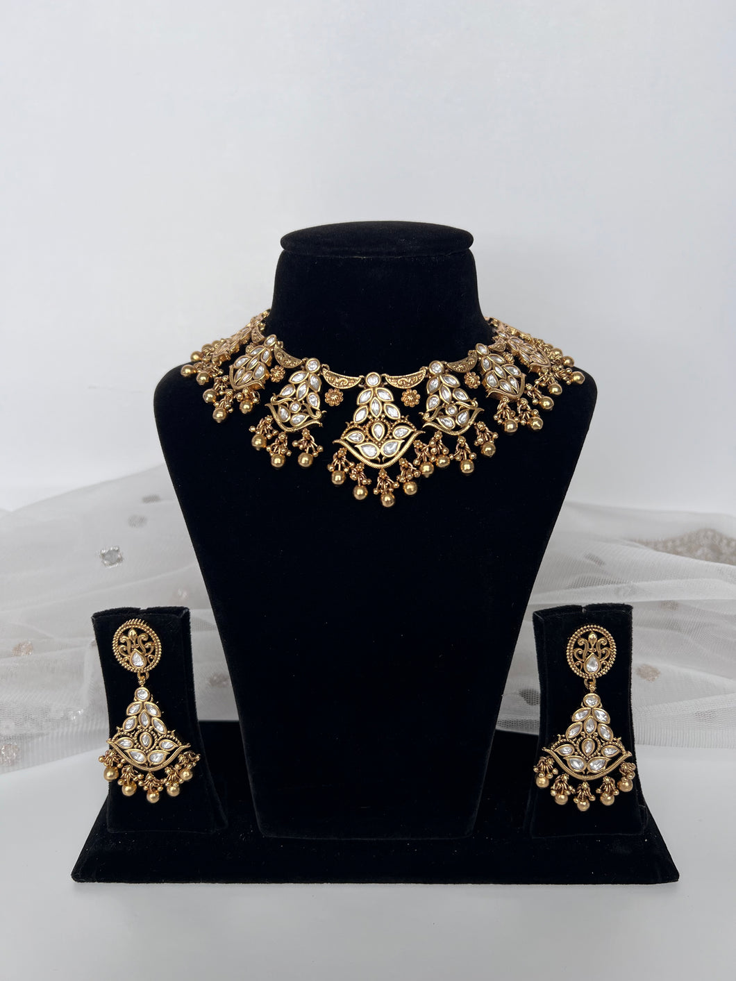 Amal Antique Set