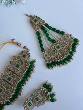 Load image into Gallery viewer, Green Choker Set
