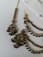 Load image into Gallery viewer, Ruheen Kundan Earrings Set (3 colours)
