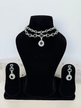 Load image into Gallery viewer, Diamond Drop in Emerald
