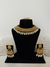Load image into Gallery viewer, Antique White Pearl Set
