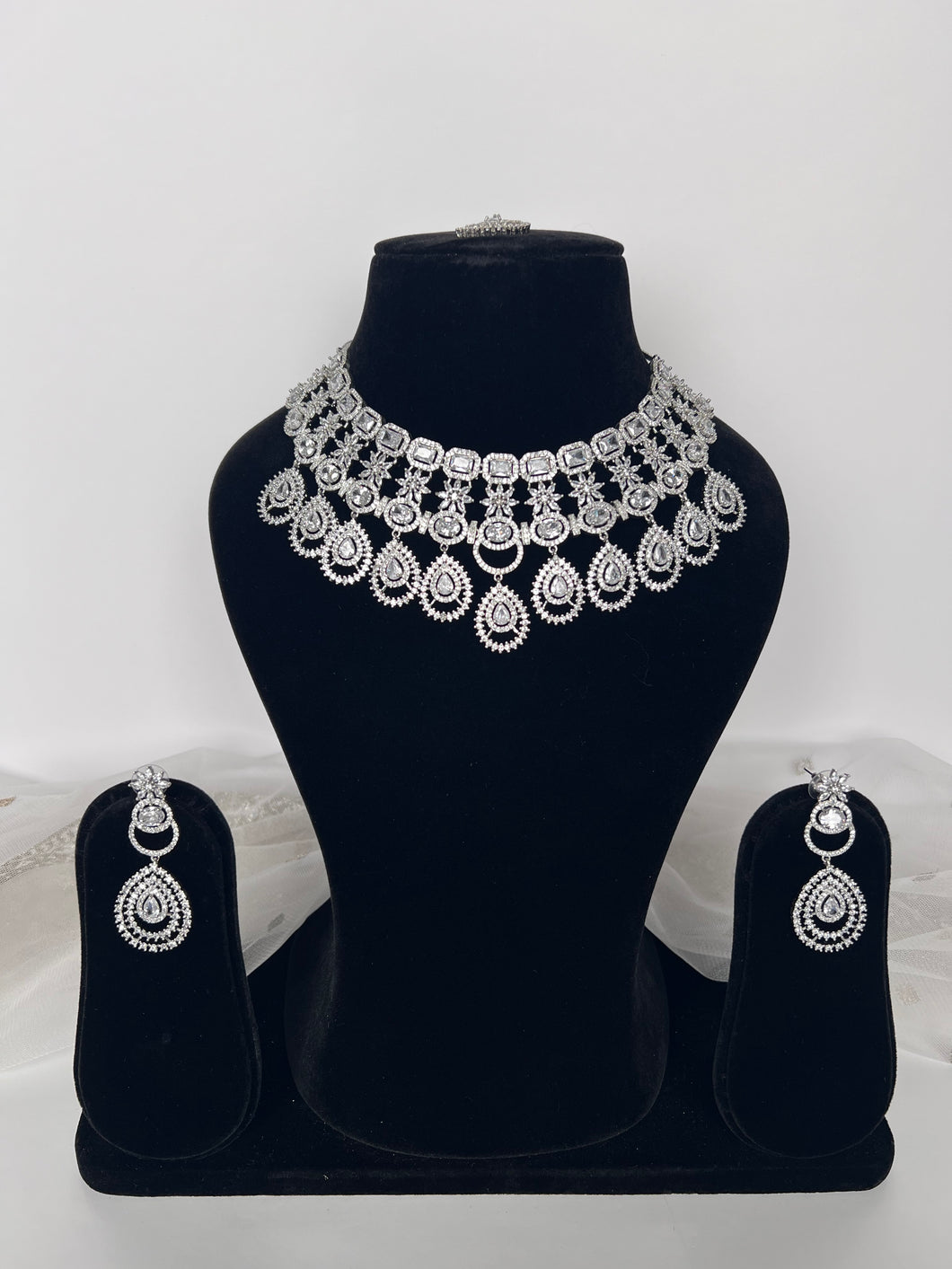 Tamana Diamond Set