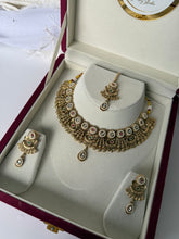 Load image into Gallery viewer, Meenakari Antique Kundan Set
