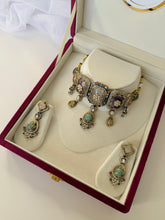 Load image into Gallery viewer, Mehar Sabyasachi Kundan Set (2)
