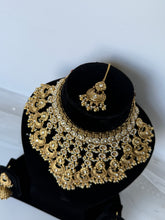 Load image into Gallery viewer, Noor Antique Bridal Set
