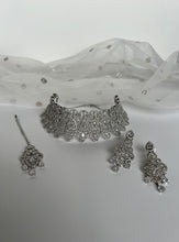 Load image into Gallery viewer, American Diamond Choker Set 2
