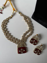 Load image into Gallery viewer, Ruby Uncut Kundan Set
