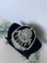 Load image into Gallery viewer, Jaya Crystal Set (silver)
