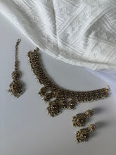Load image into Gallery viewer, Meet Bronze Gold Necklace Set
