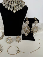 Load image into Gallery viewer, Rashmi Bridal Set
