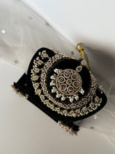 Load image into Gallery viewer, Pari Gold Set
