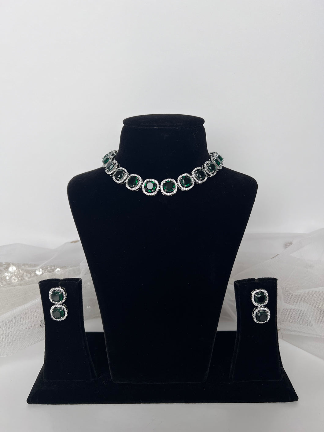 Emerald squares set