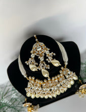 Load image into Gallery viewer, Pam in Gold
