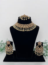 Load image into Gallery viewer, Mini pearl necklace set
