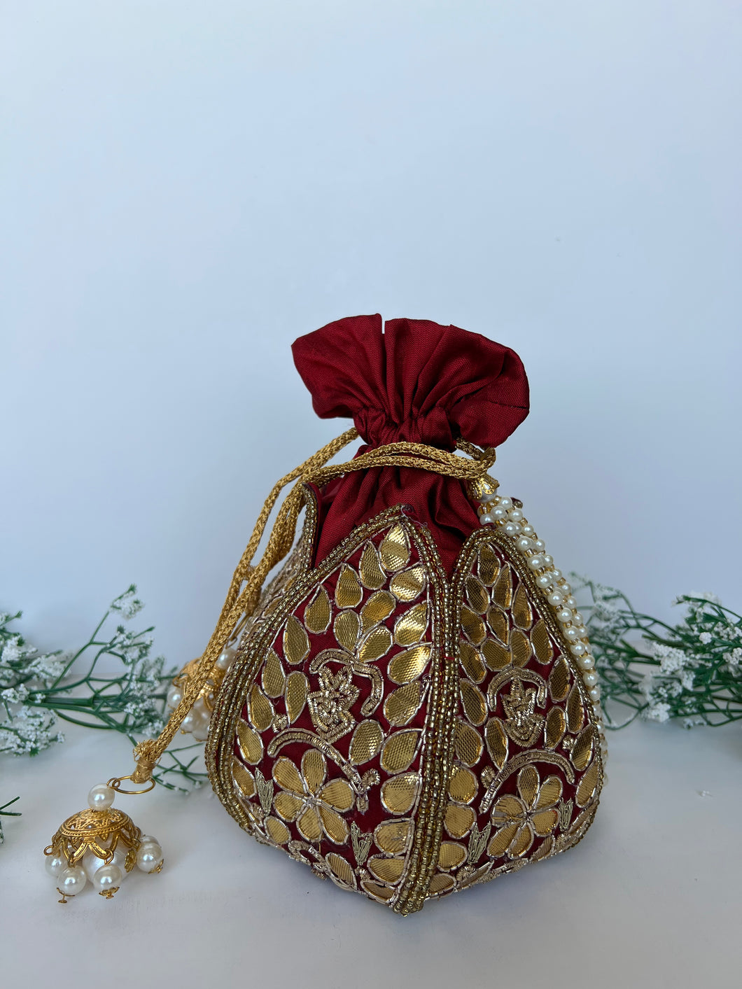 Maroon Potli