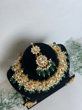 Load image into Gallery viewer, Lori Kundan Set Green
