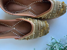 Load image into Gallery viewer, Golden Jutti
