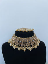 Load image into Gallery viewer, Champagne choker
