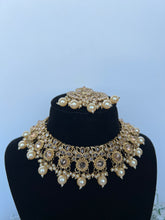 Load image into Gallery viewer, Roni Champagne Set
