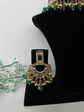 Load image into Gallery viewer, Dark Green Choker
