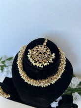 Load image into Gallery viewer, Golden Pearl Set
