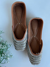 Load image into Gallery viewer, Silver Pearl
