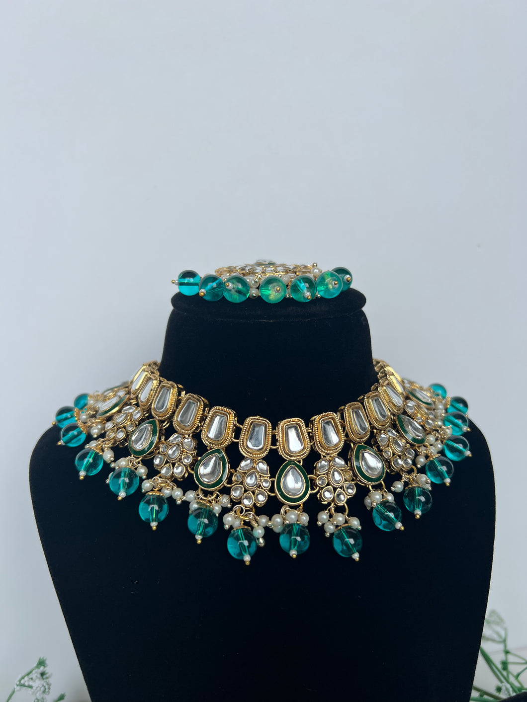 Sukhi Kundan Set Teal