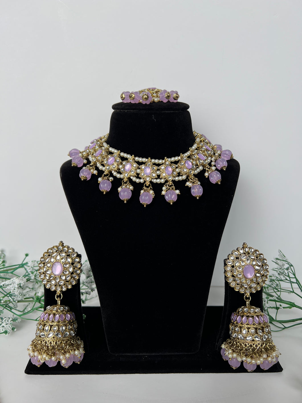 Lilac Kundan Set
