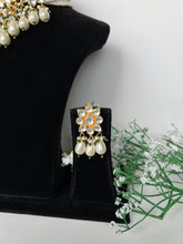 Load image into Gallery viewer, Vanessa Kundan Set
