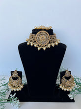 Load image into Gallery viewer, Kelly Choker Set
