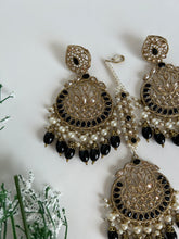 Load image into Gallery viewer, Black Earrings Tikka
