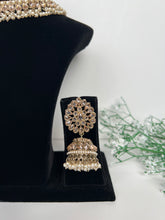 Load image into Gallery viewer, Mandy Gold Set
