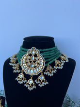 Load image into Gallery viewer, Sage Kundan Set
