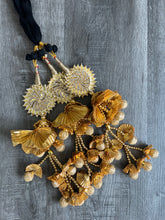 Load image into Gallery viewer, Golden Parandi
