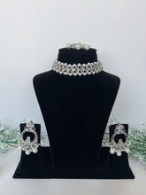Load image into Gallery viewer, Preet Choker Set (3 colours)
