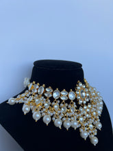 Load image into Gallery viewer, Nav Kundan Set
