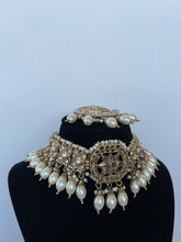 Load image into Gallery viewer, Lana Gold Set
