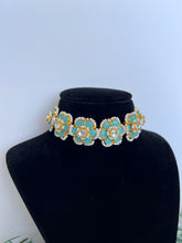 Load image into Gallery viewer, Floral Kundan Choker
