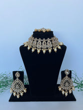 Load image into Gallery viewer, Reemz Gold Necklace Set

