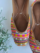 Load image into Gallery viewer, Multi Jutti
