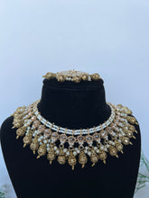 Load image into Gallery viewer, Pari Gold Set
