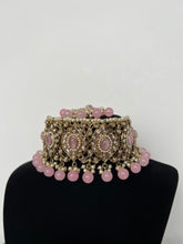 Load image into Gallery viewer, Guneet Choker Pink
