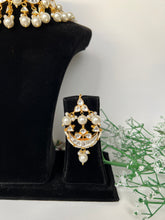 Load image into Gallery viewer, Moonlight Kundan Set
