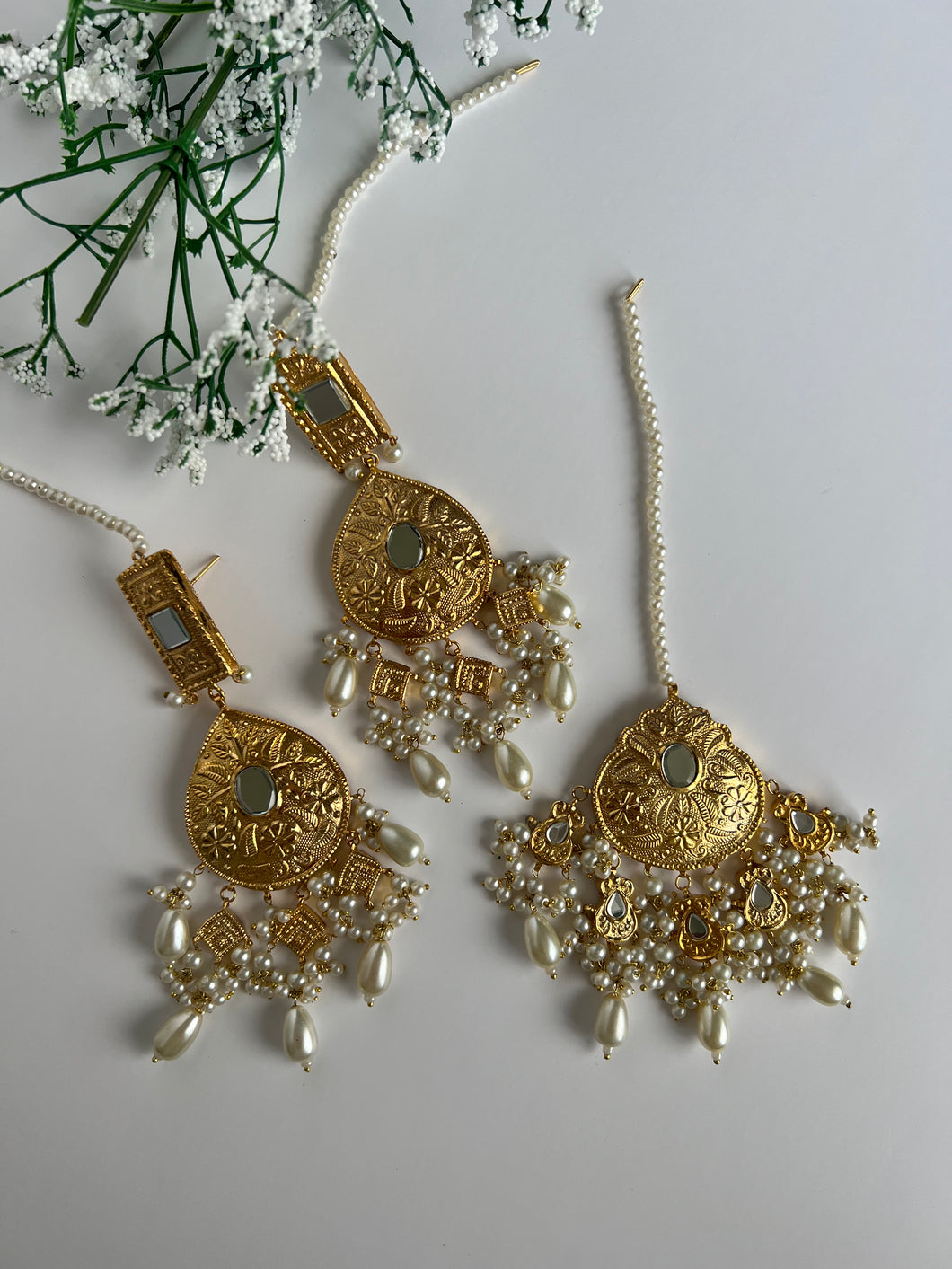 Naz Kundan Set Gold