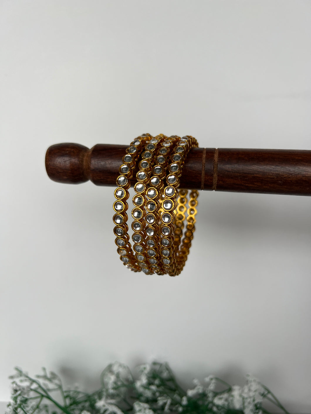 Thin Round Kundan Bangles